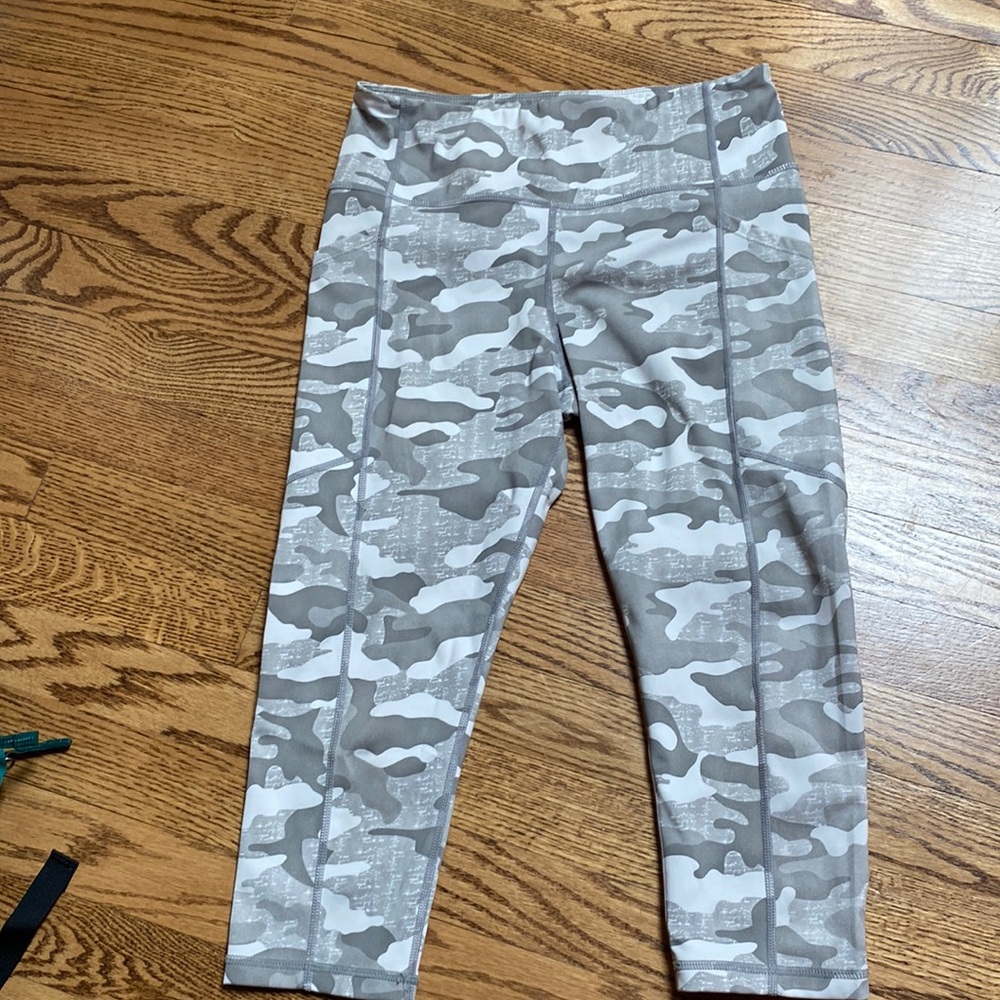 Kiava White Camo 18”